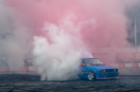 华体会官网-世界青少年水上漂流大赛在重庆激烈进行，青少年水上运动学校